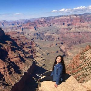 Meet your Posher, Gloria